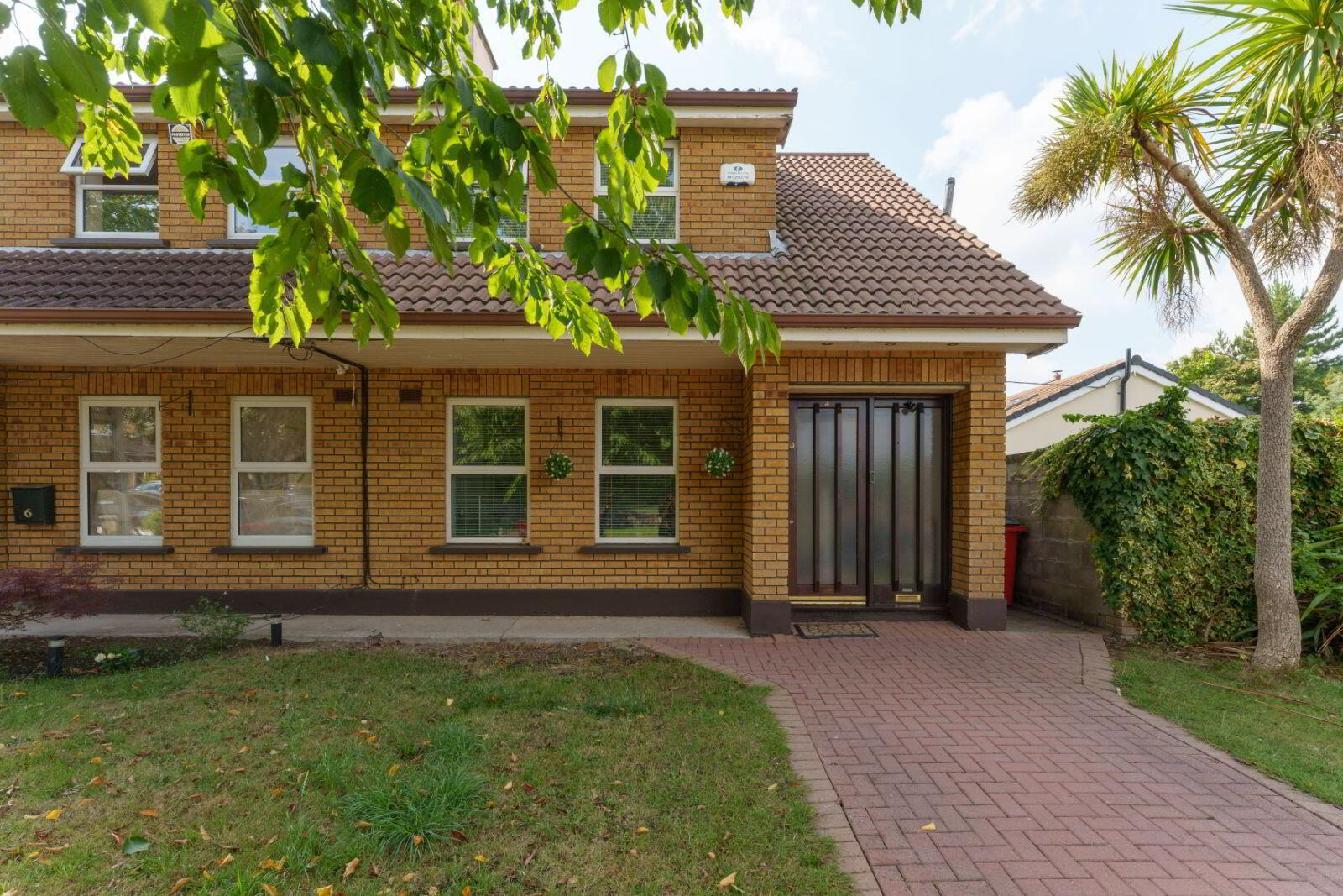 4 Grange Manor Road 1 of 24