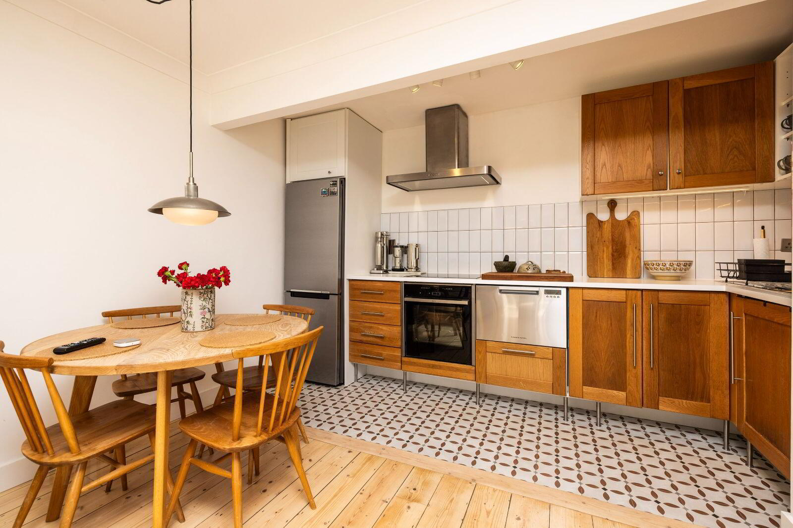 Apartment 9 Botanic Square 3 of 16
