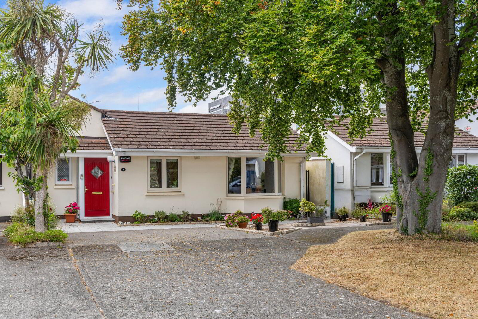 8 Deans Court 1 of 15