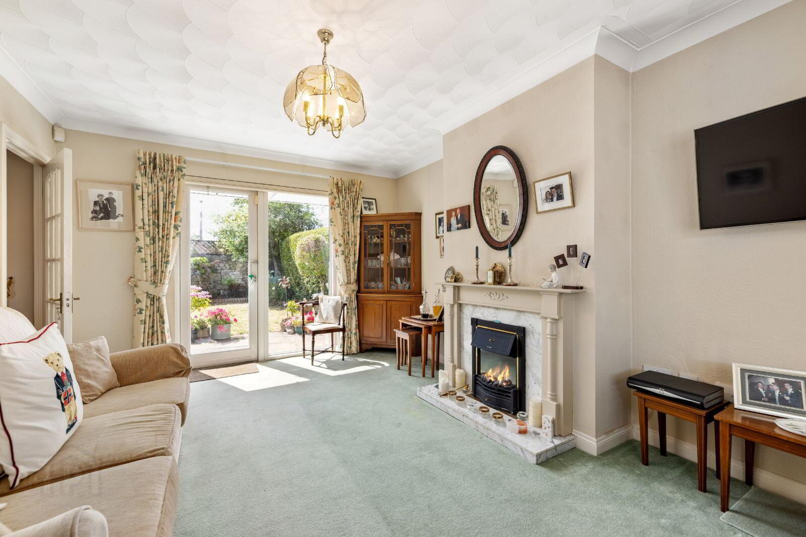 8 Deans Court 3 of 15