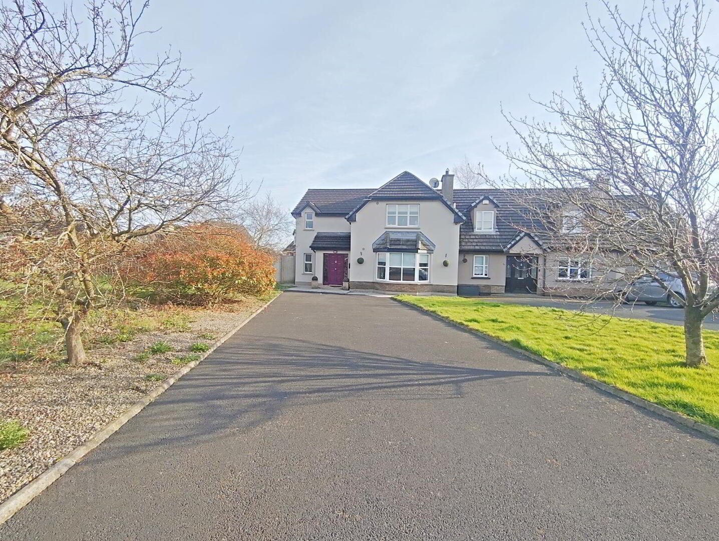 22 Woodfield Park 1 of 31