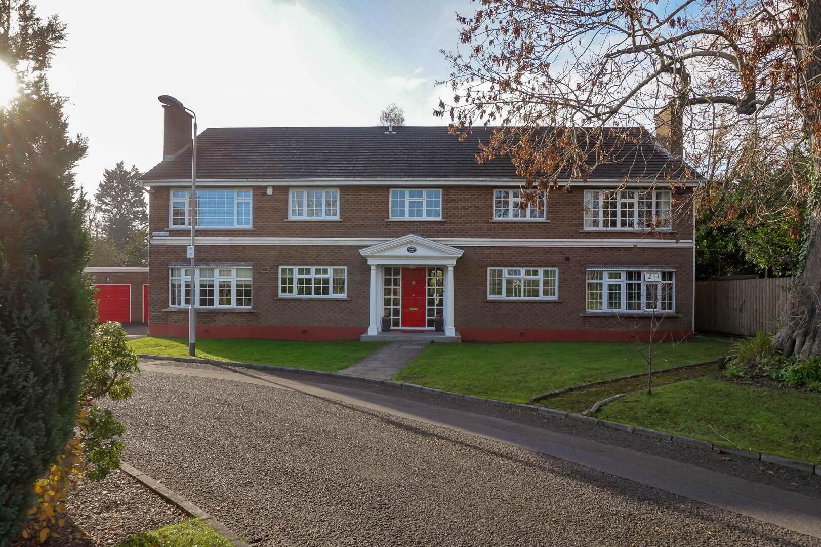 3 Deramore Court, 77 Deramore Park South 2 of 11