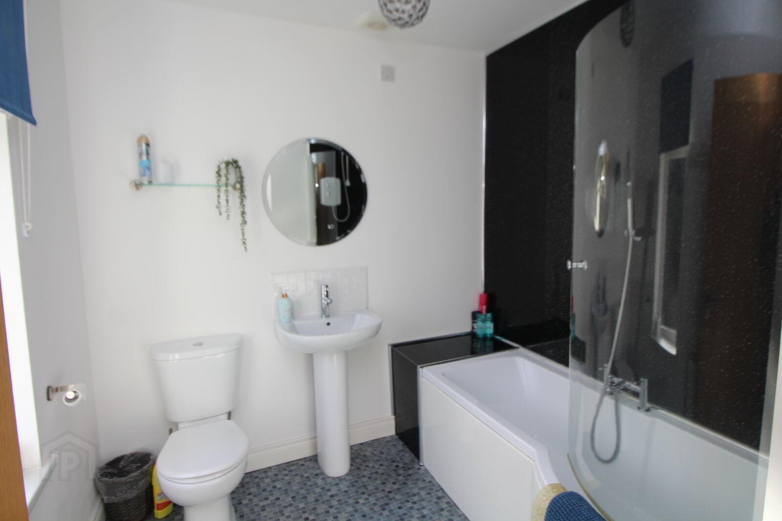90A Hillhead Road 8 of 9