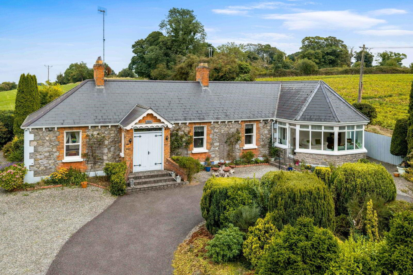 Mullaghcrone Lodge 1 of 44