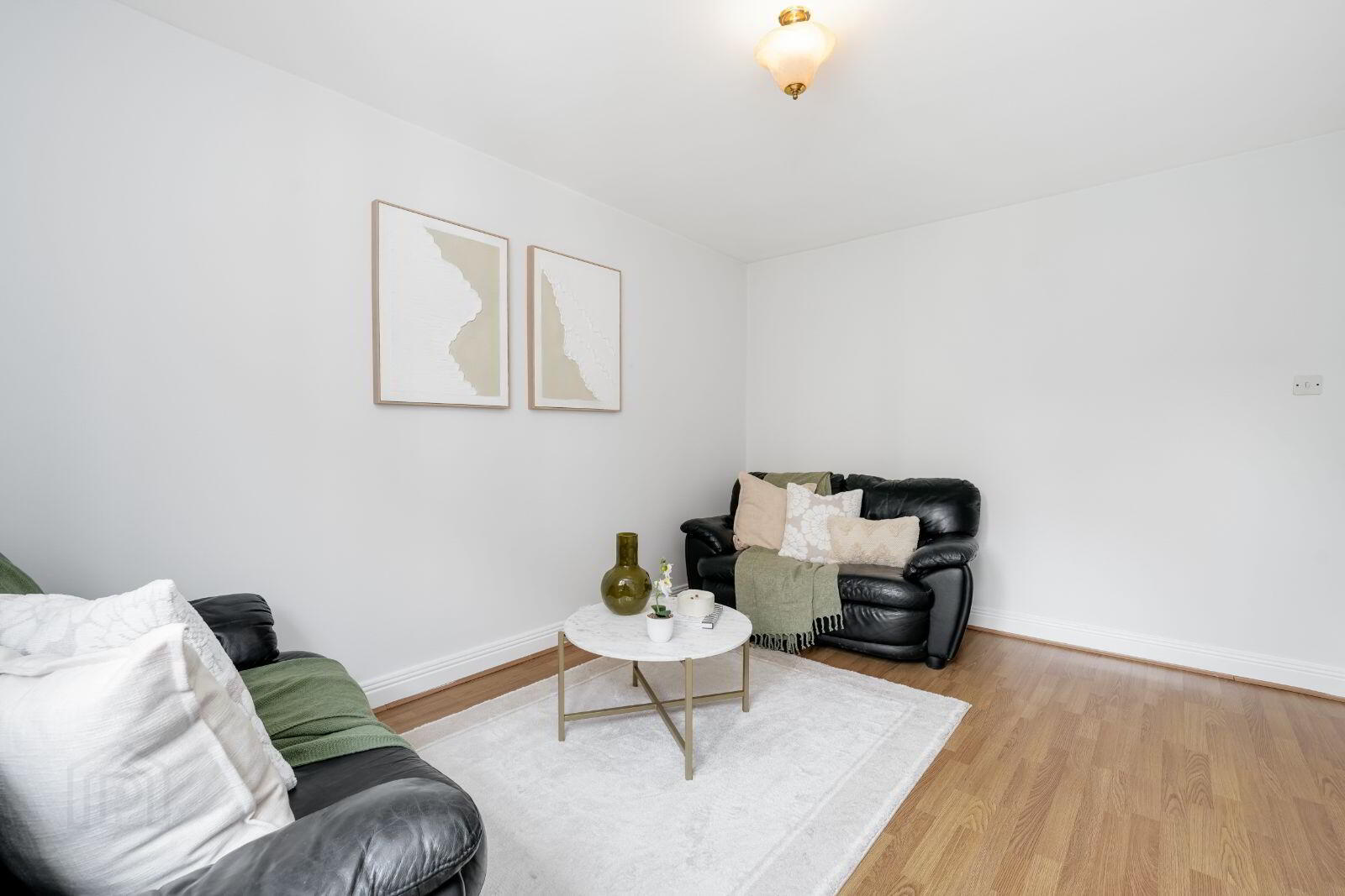 Apartment 6 Claremont Court 3 of 18