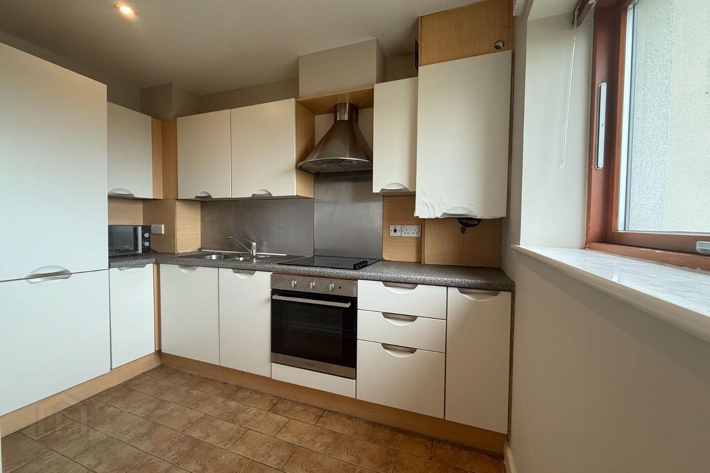 Apartment 8 Oldfield Hall 3 of 13
