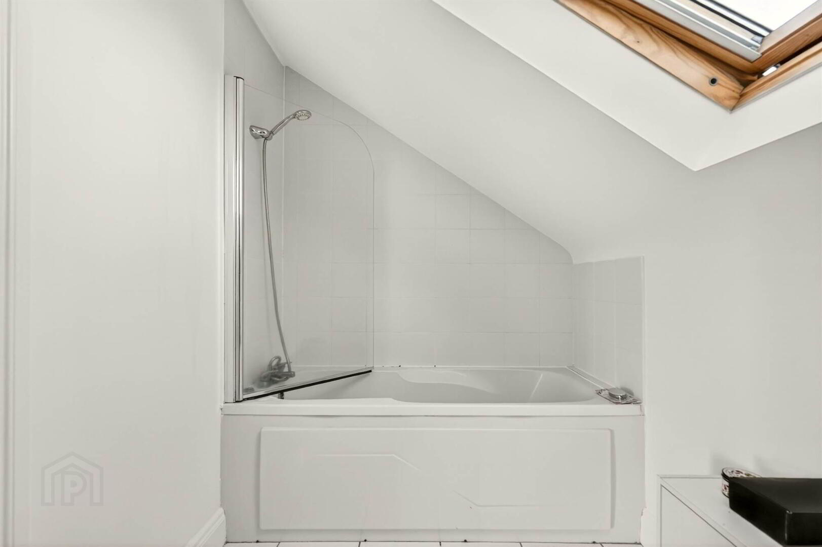 Apartment 8 1 Halfpenny Mews 11 of 12