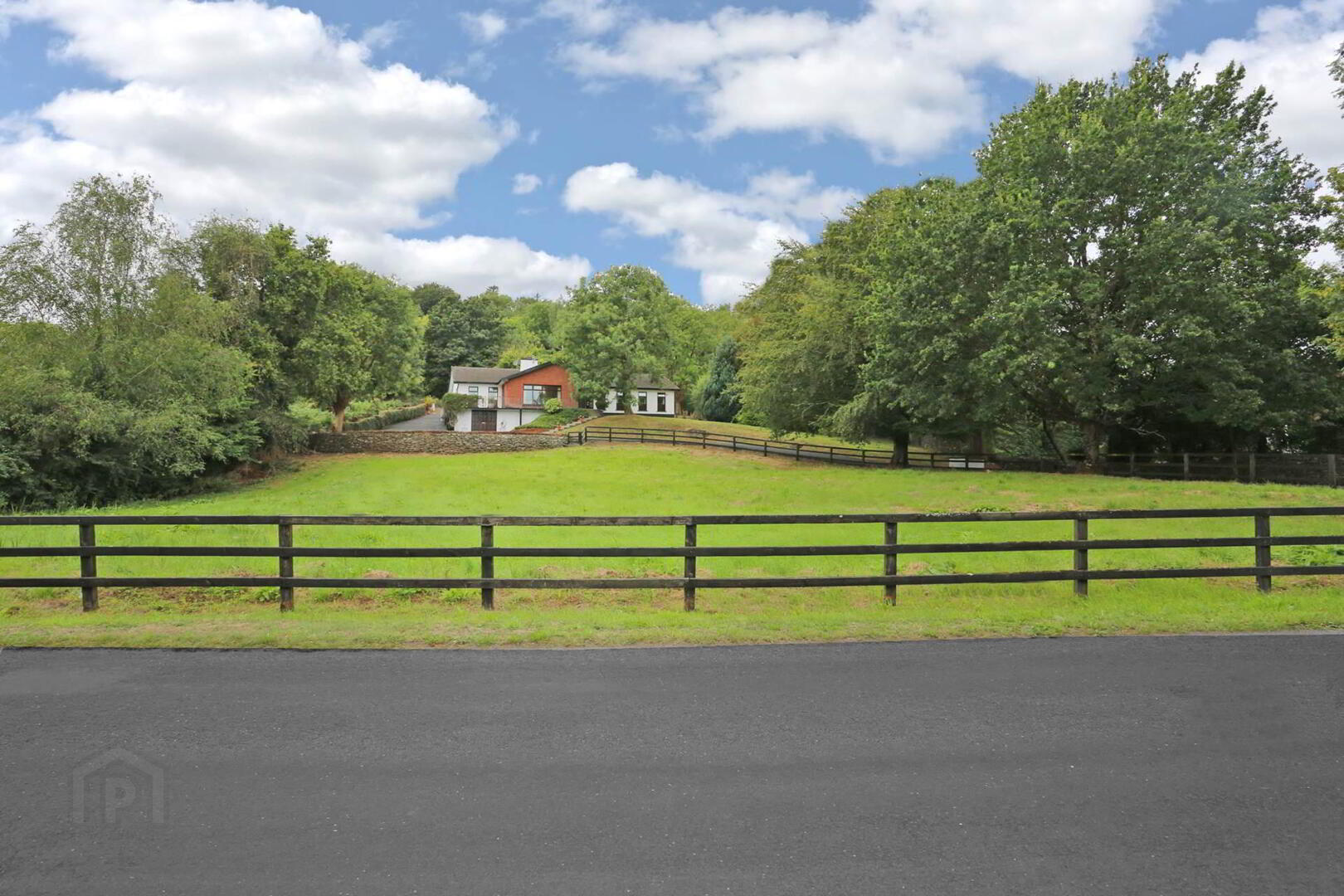 The Lime Kiln, Lower Road 2 of 47