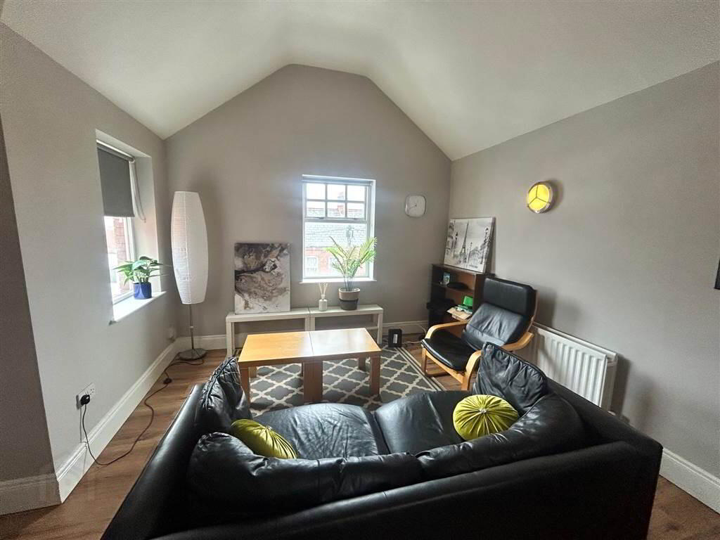 6, 1a Sandhurst Drive 3 of 6
