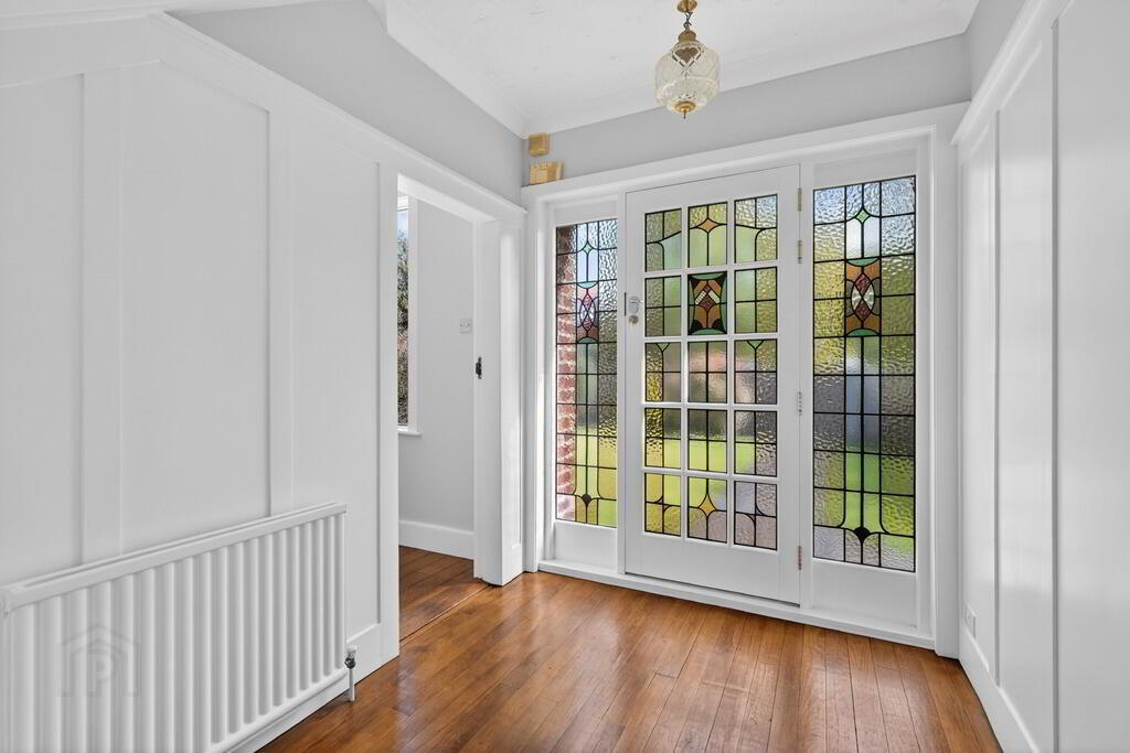 7 Upper Malone Road 3 of 42