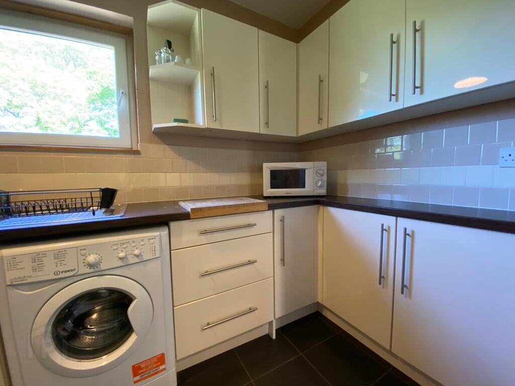 43 Caiystane Gardens 3 of 13