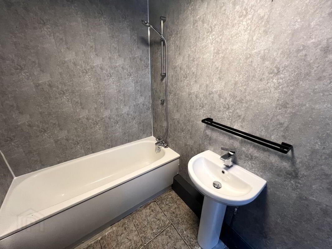 Apt 1, 29 Wellesley Avenue 7 of 7