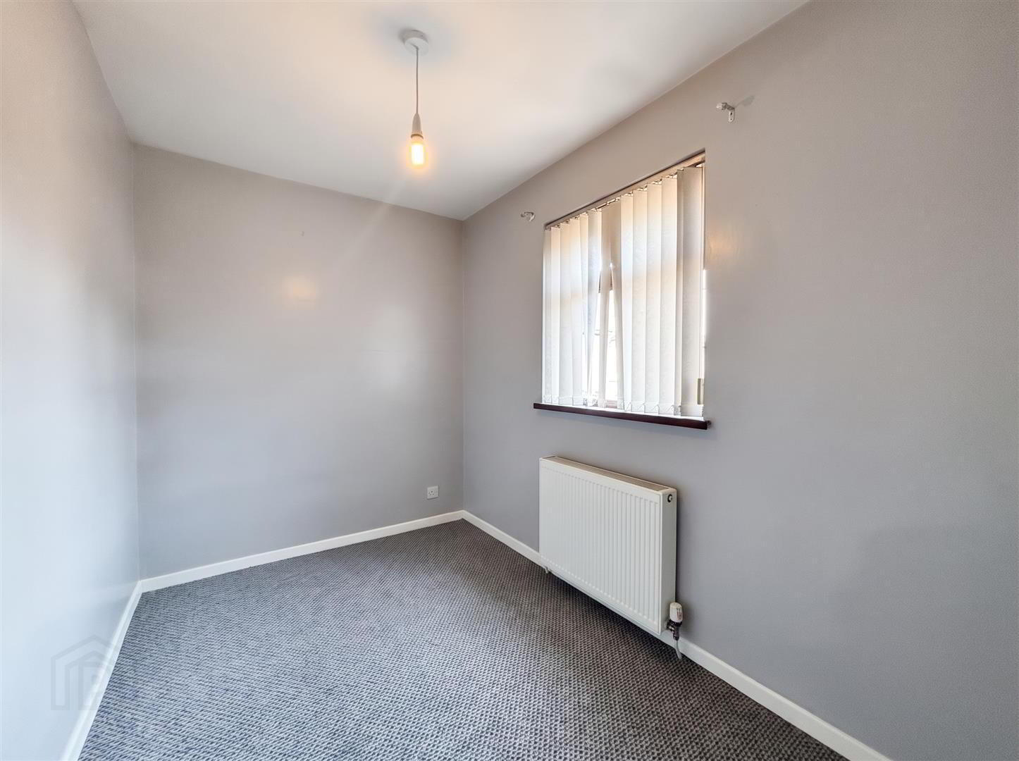 22 Holmdene Gardens 16 of 17