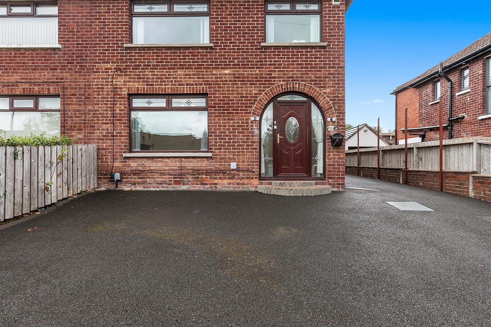 66 Owenvarragh Park 2 of 34