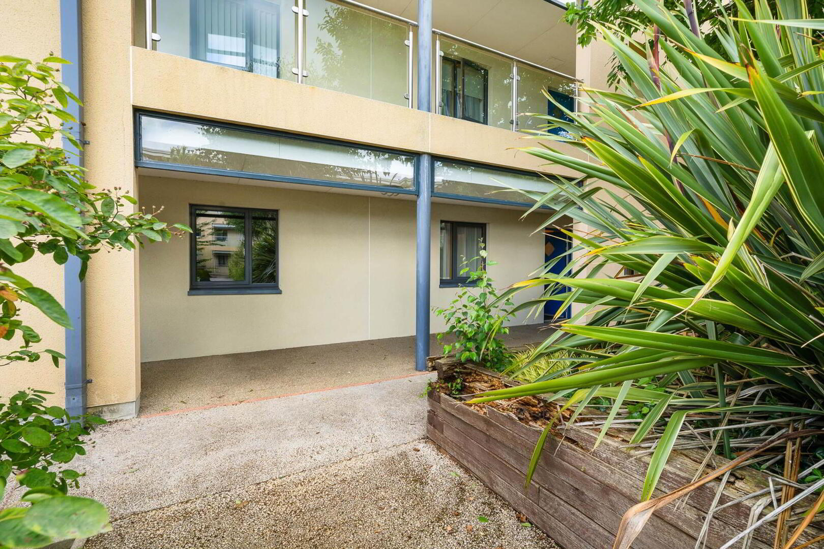 12 Knightsbridge Court 3 of 28