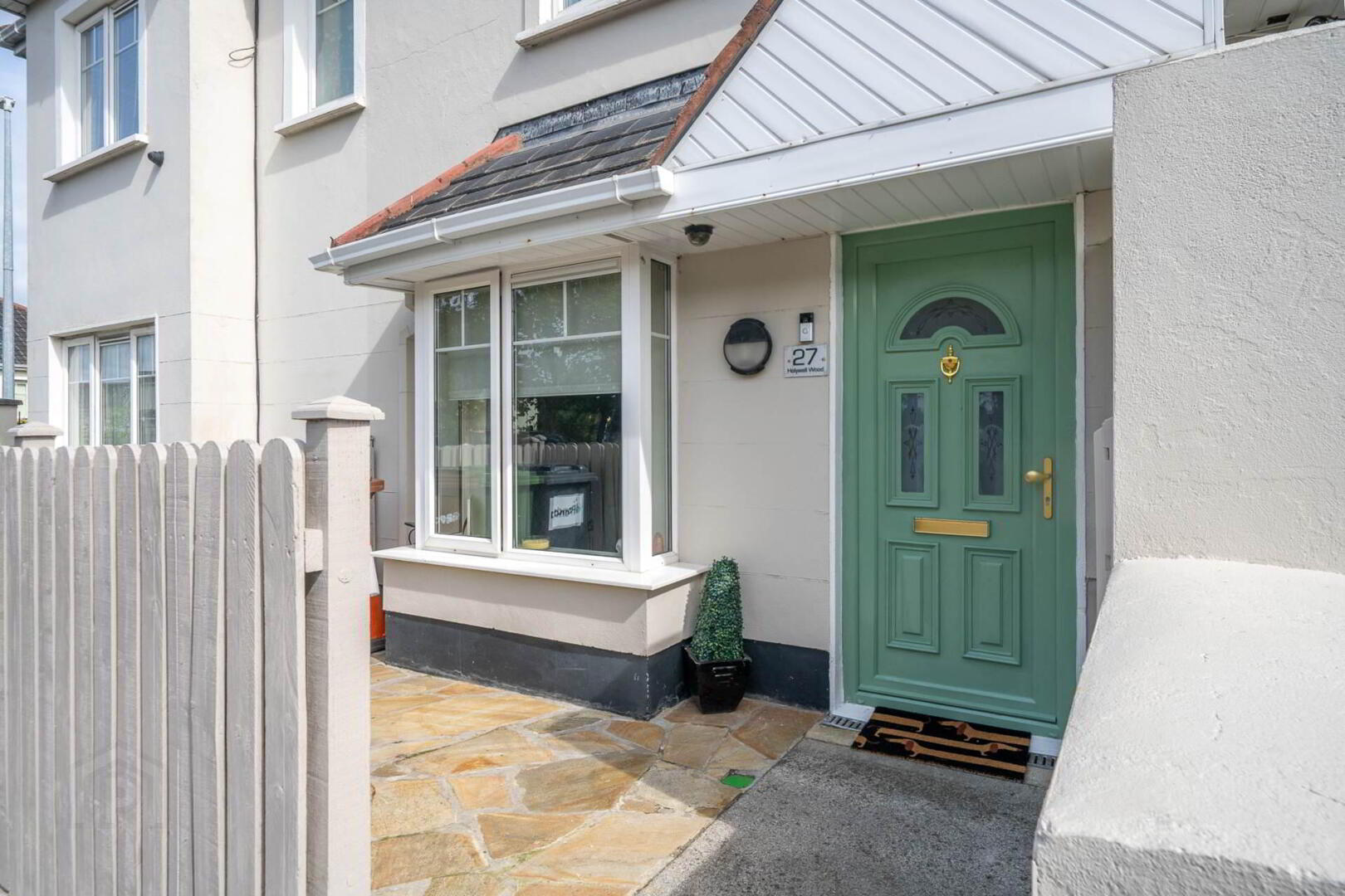 27 Holywell Wood 2 of 21