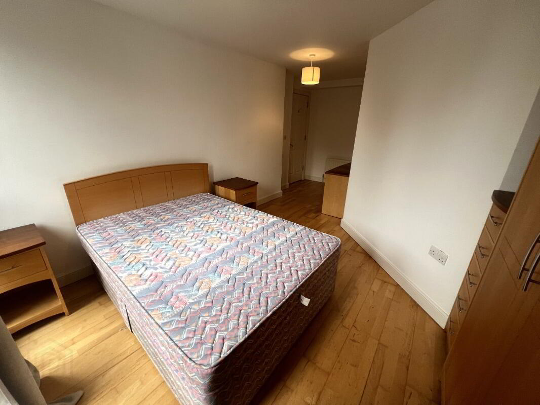 Apt 3, 152 Malone Avenue 10 of 11