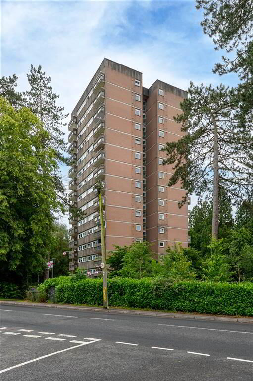 Parkdale House, Dunmurry 1 of 16