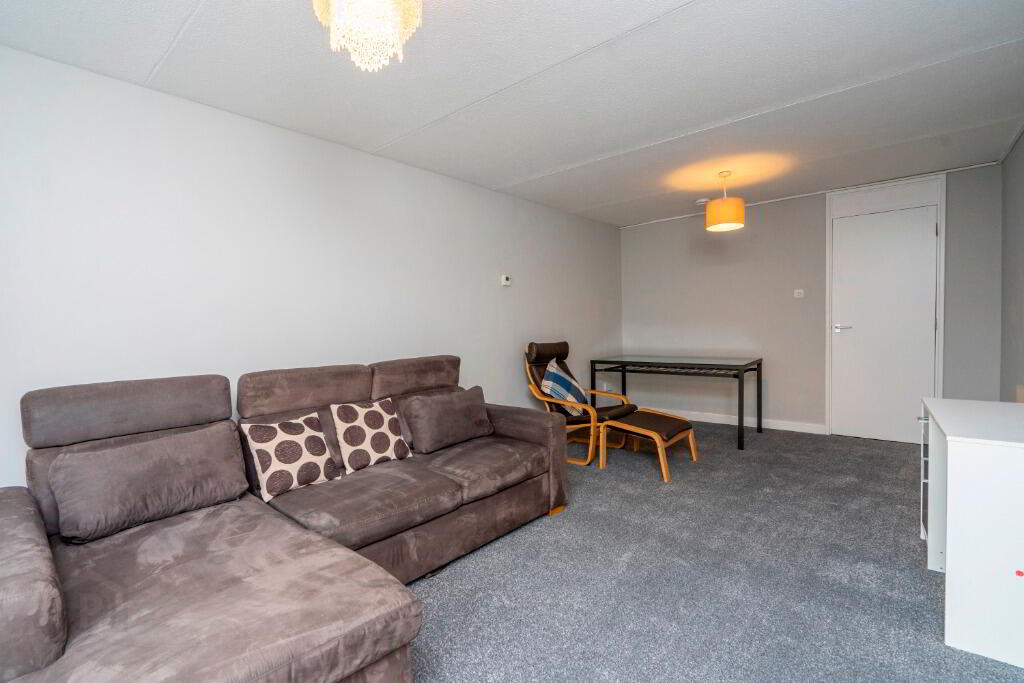 5 Saunders Street 2 of 19
