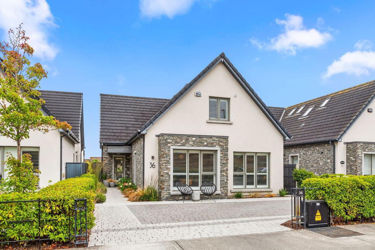 36 Glenheron Walk 1 of 28