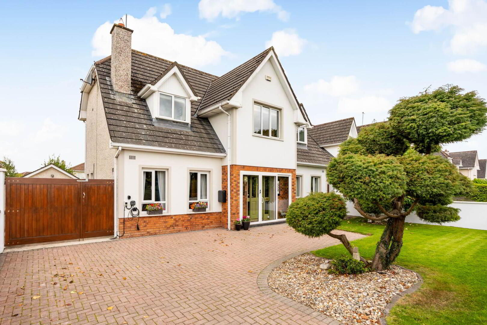 6 Hillview 3 of 48