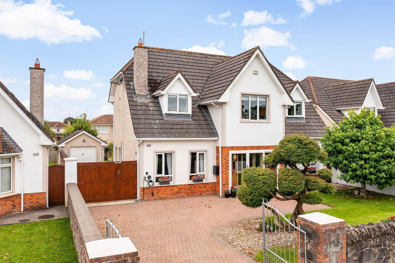 6 Hillview 1 of 49