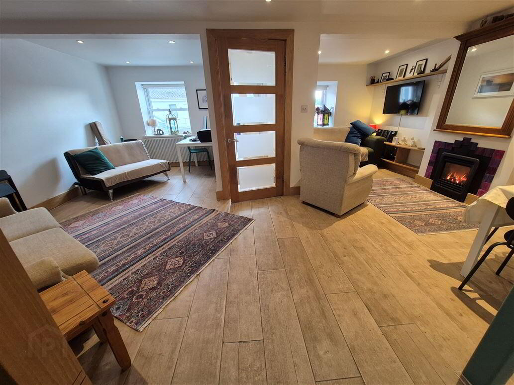 58 Trinity Street 3 of 25