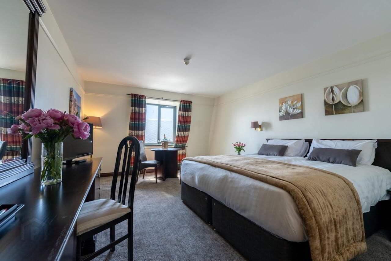 Marine Court Hotel, 18-20 Quay Street 9 of 10