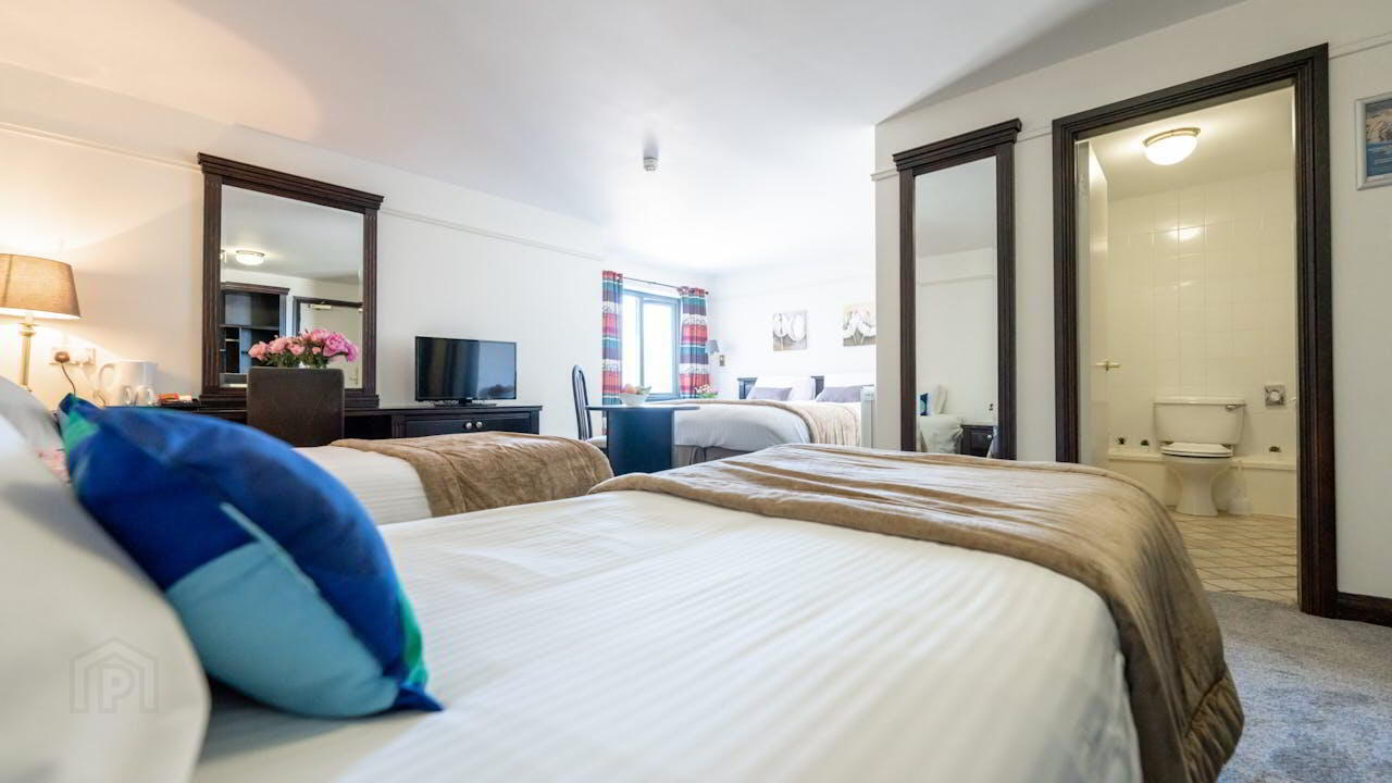 Marine Court Hotel, 18-20 Quay Street 10 of 10