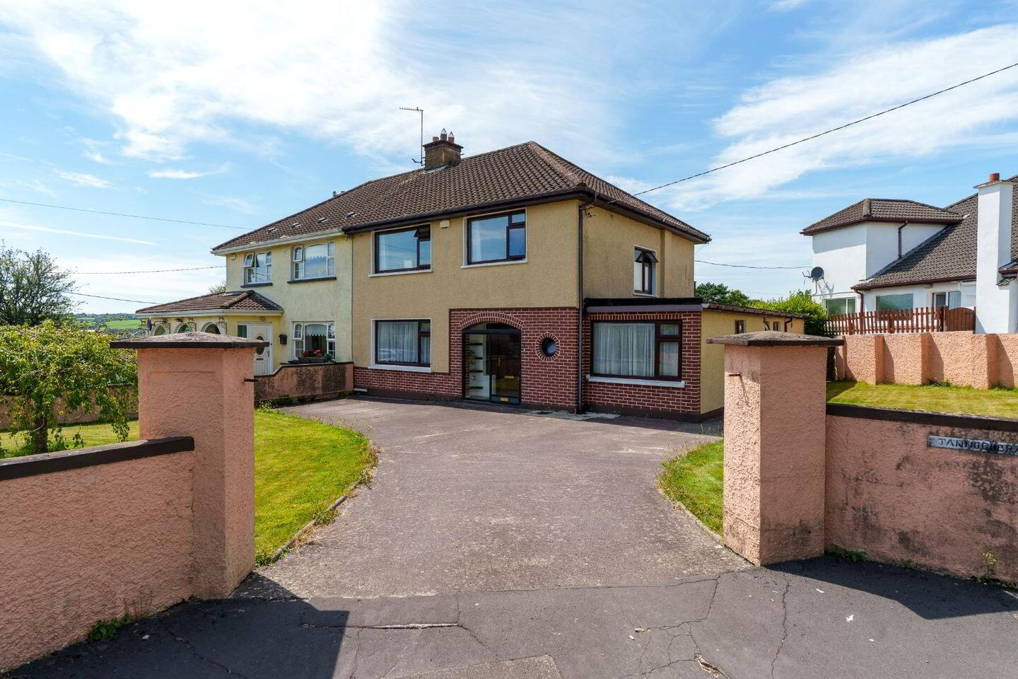 Tannochbrae, 8 Firgrove Lawn 1 of 56