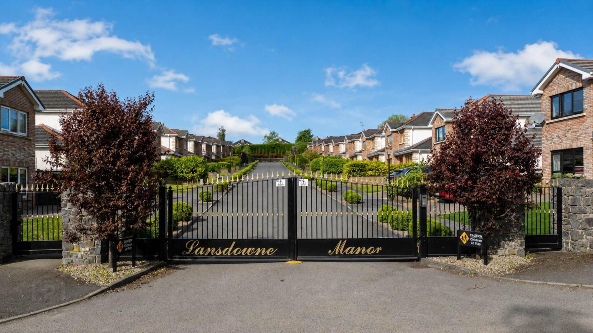 15 Landsdowne Manor 35 of 36