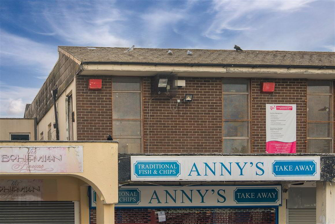 Bawnogue Shopping Centre 3 of 27