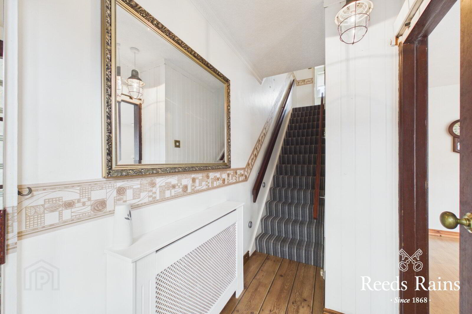36 Larkfield Gardens 2 of 20