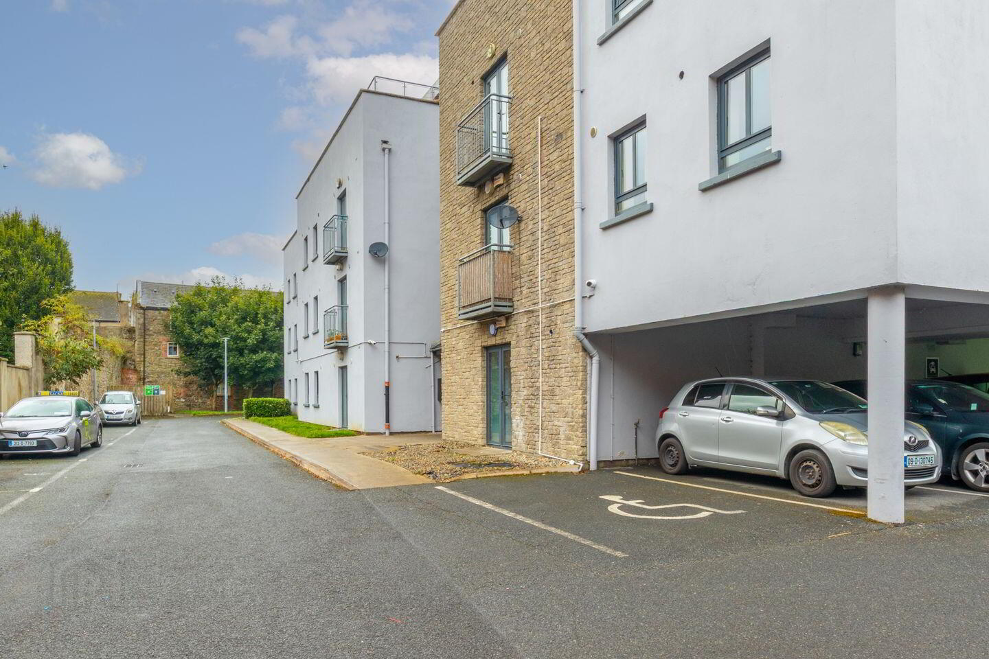 12 Nicholas Court 2 of 11