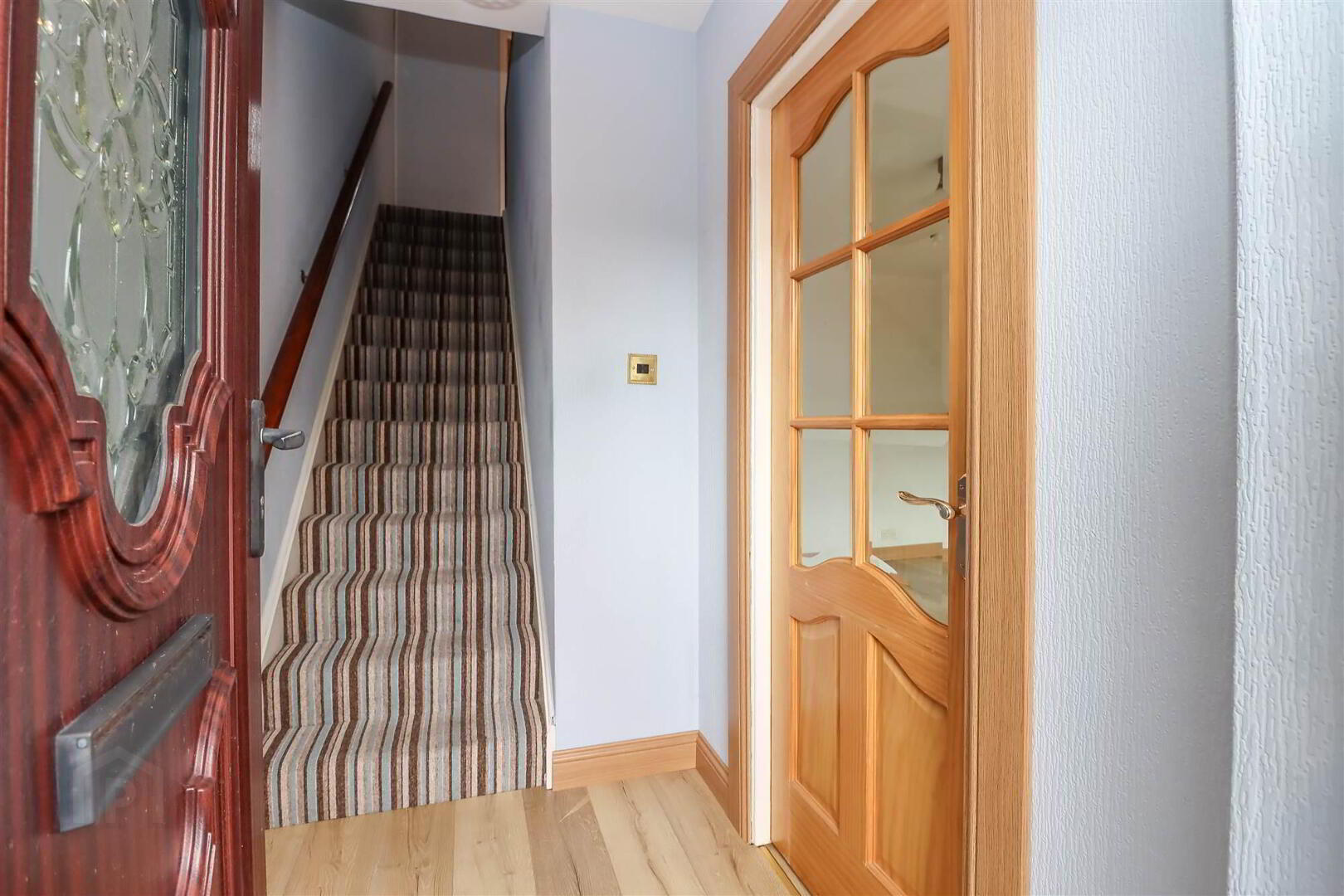4 Larkfield Grove 3 of 21