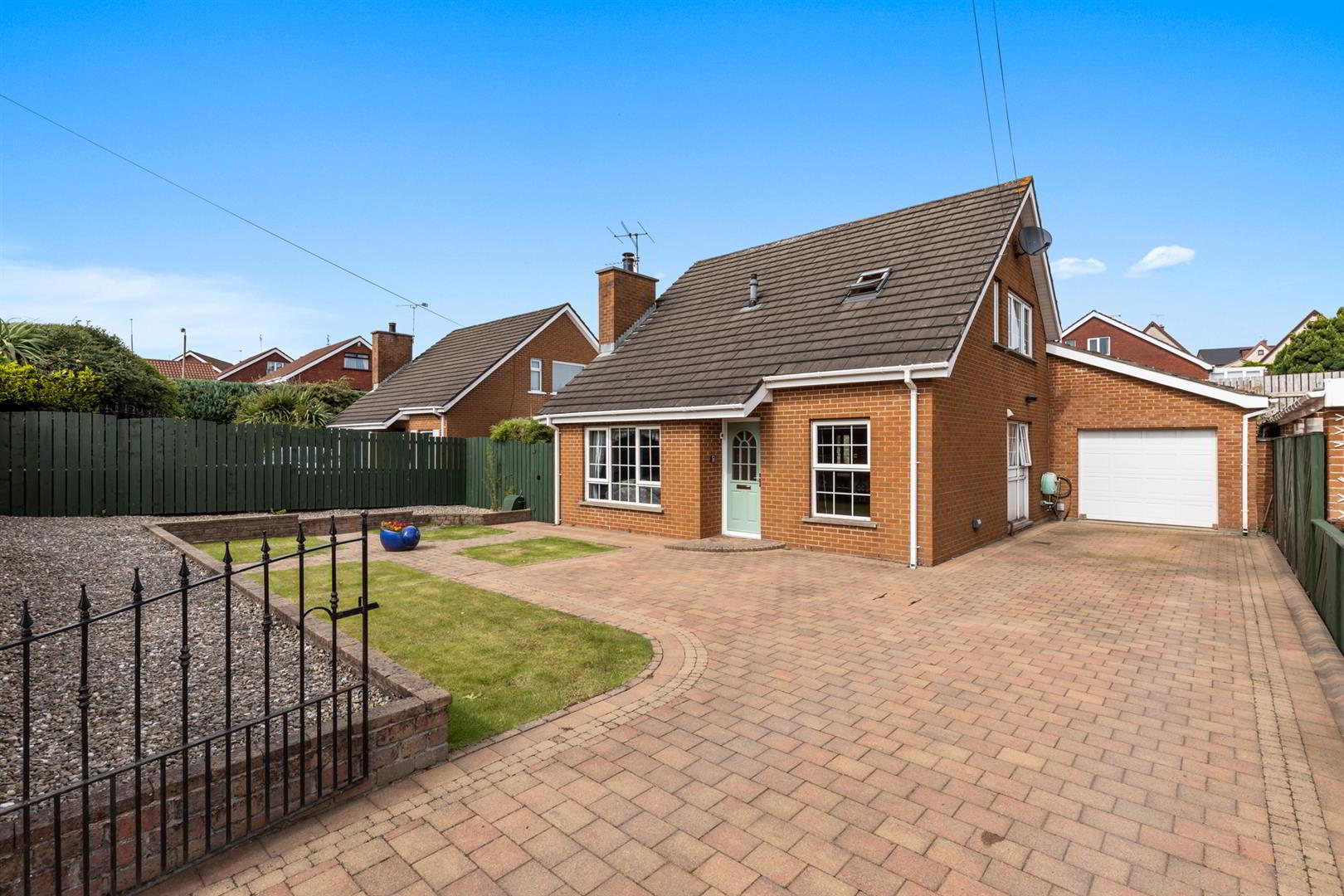 4 Beverley Heights 1 of 22