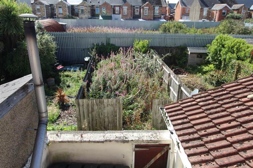 32 Strandburn Street 12 of 12