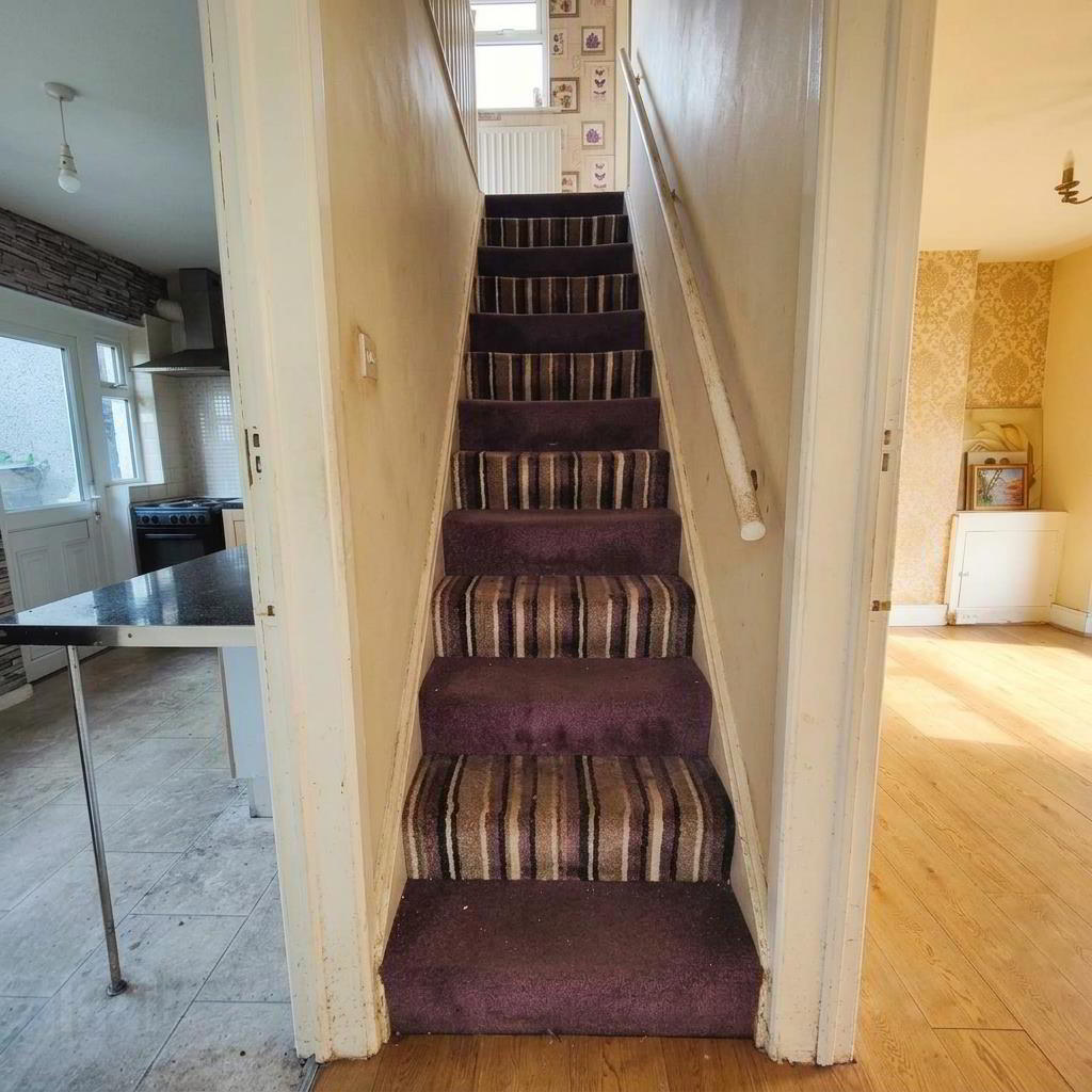 78 Joanmount Gardens 2 of 15