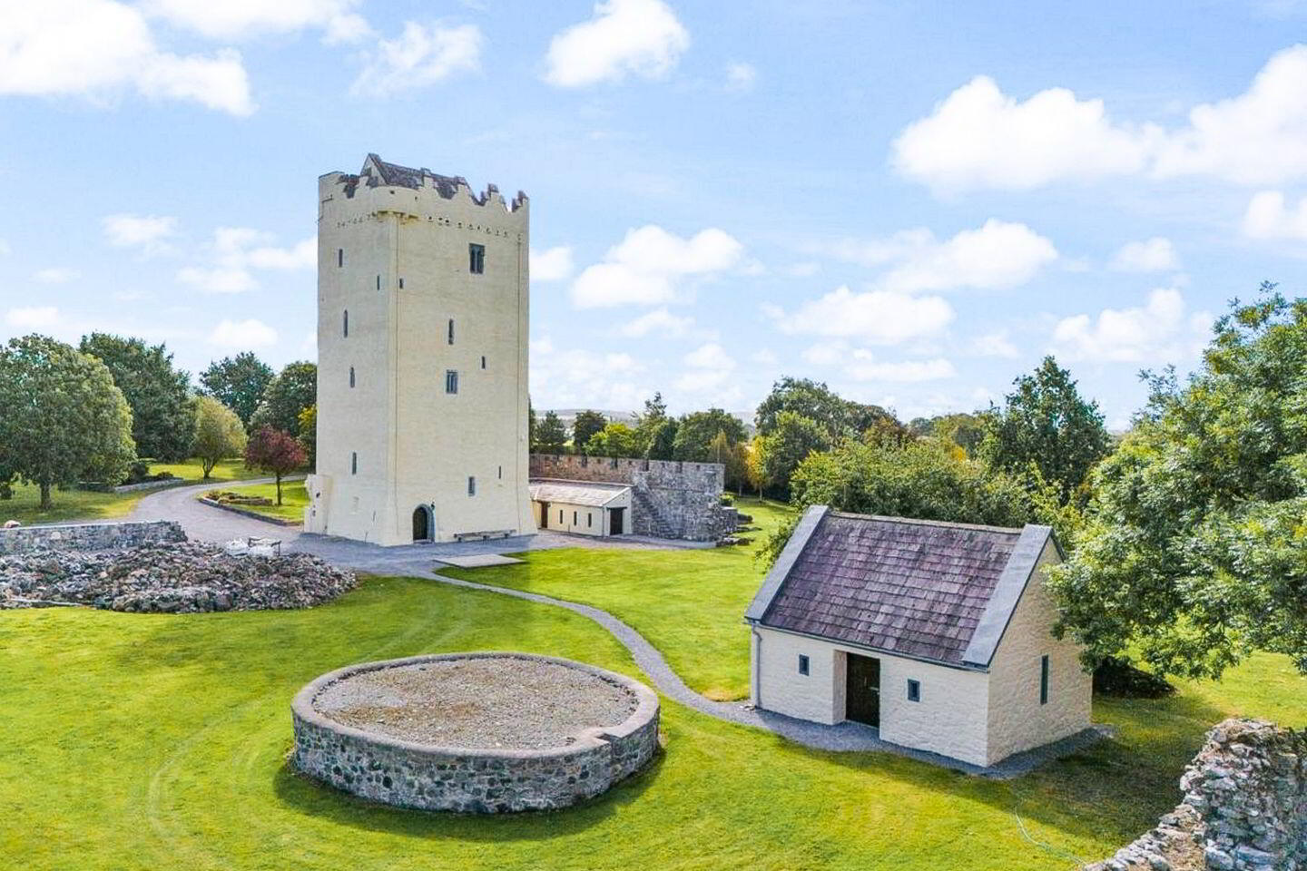 Ballytarsna Castle 1 of 77