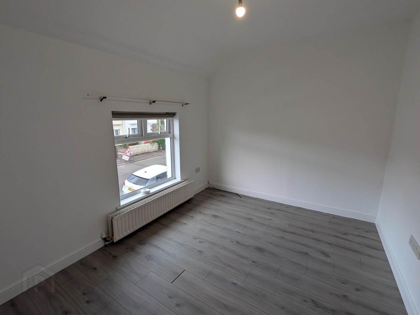 43 Upper Waterloo Road 7 of 8
