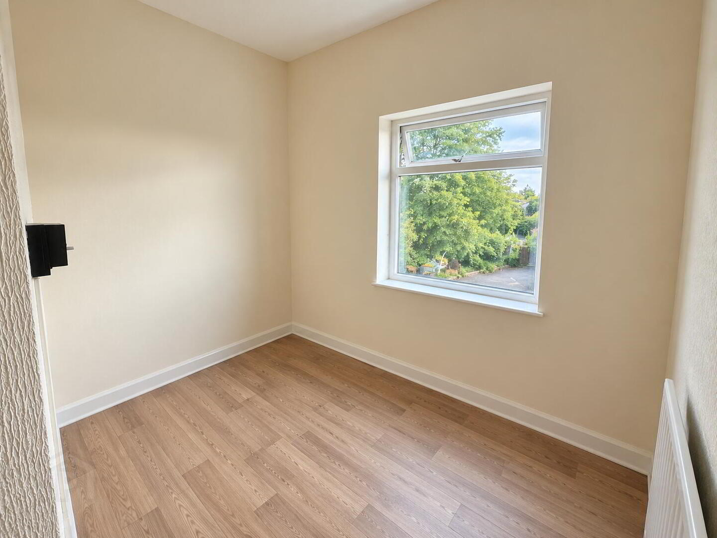 Room 2, 9 Ivy Hill 2 of 6