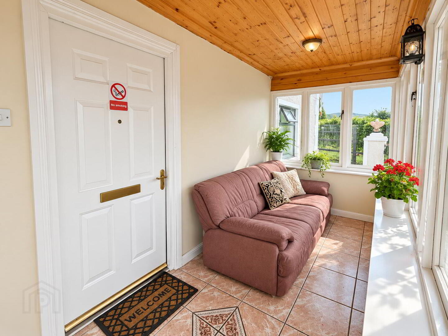 Room 3, 9 Ivy Hill 2 of 5