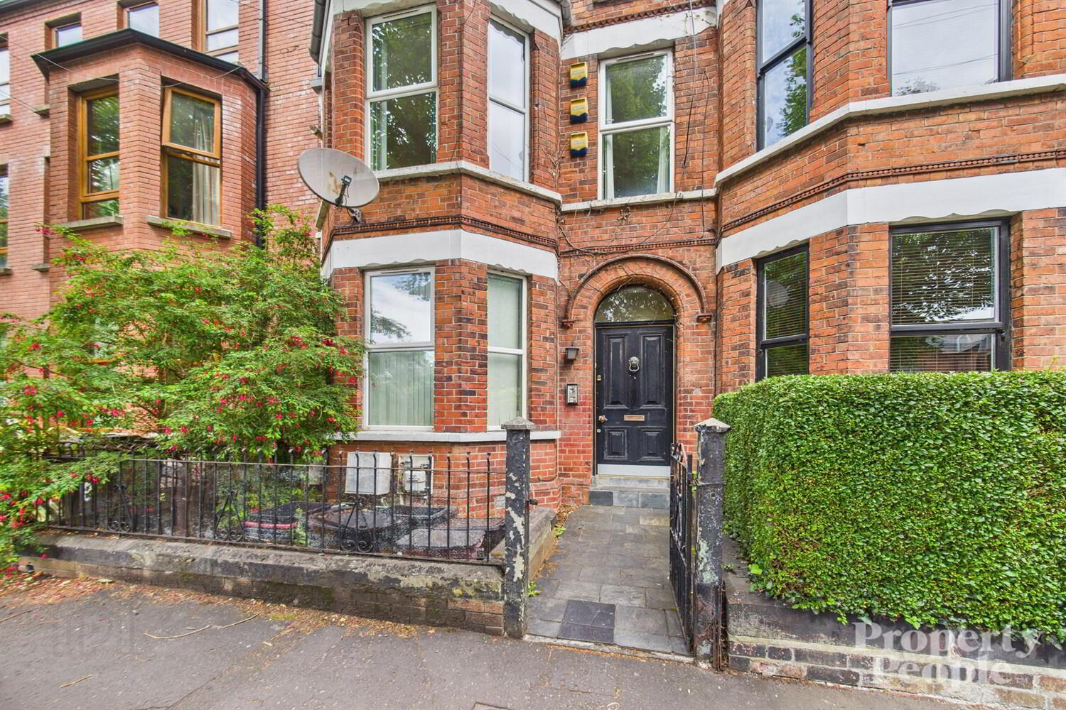 10b Glandore Avenue 2 of 16