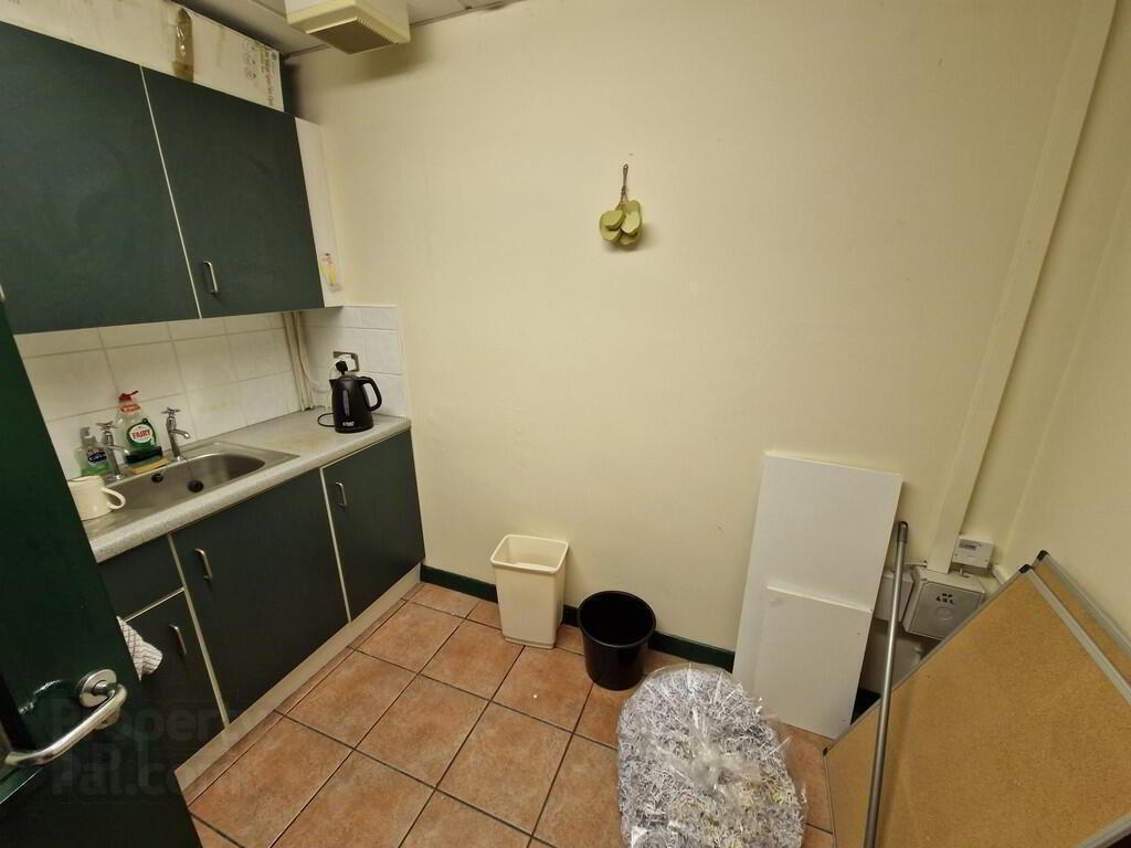 Office 2, 11-14 Newry Street 7 of 8