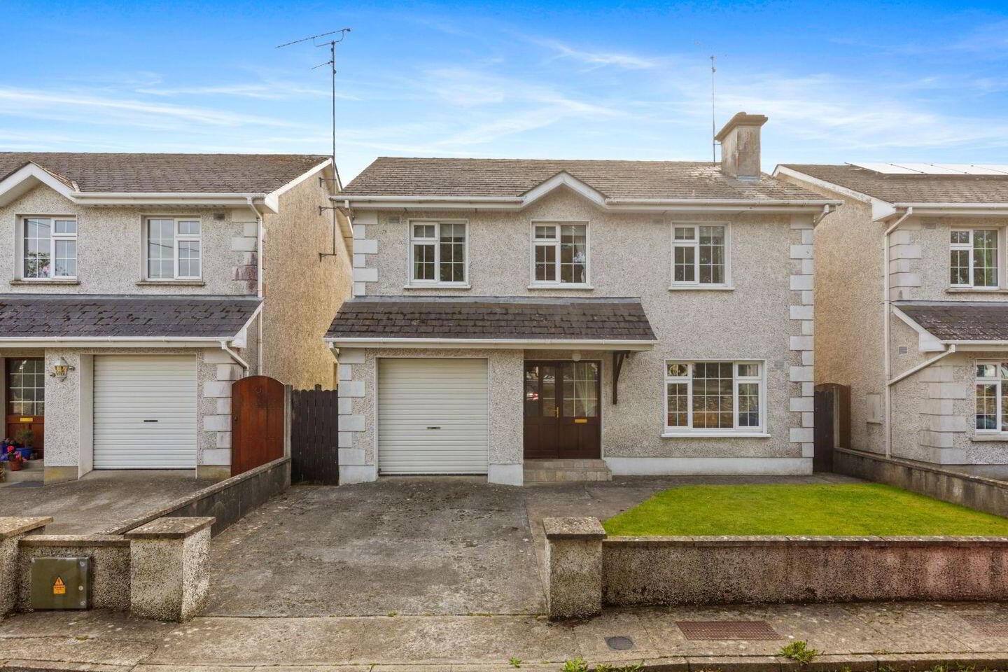 3 Ashgrove 1 of 34