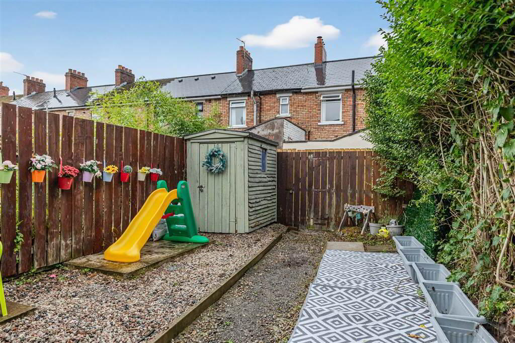 28 Ava Gardens 18 of 19