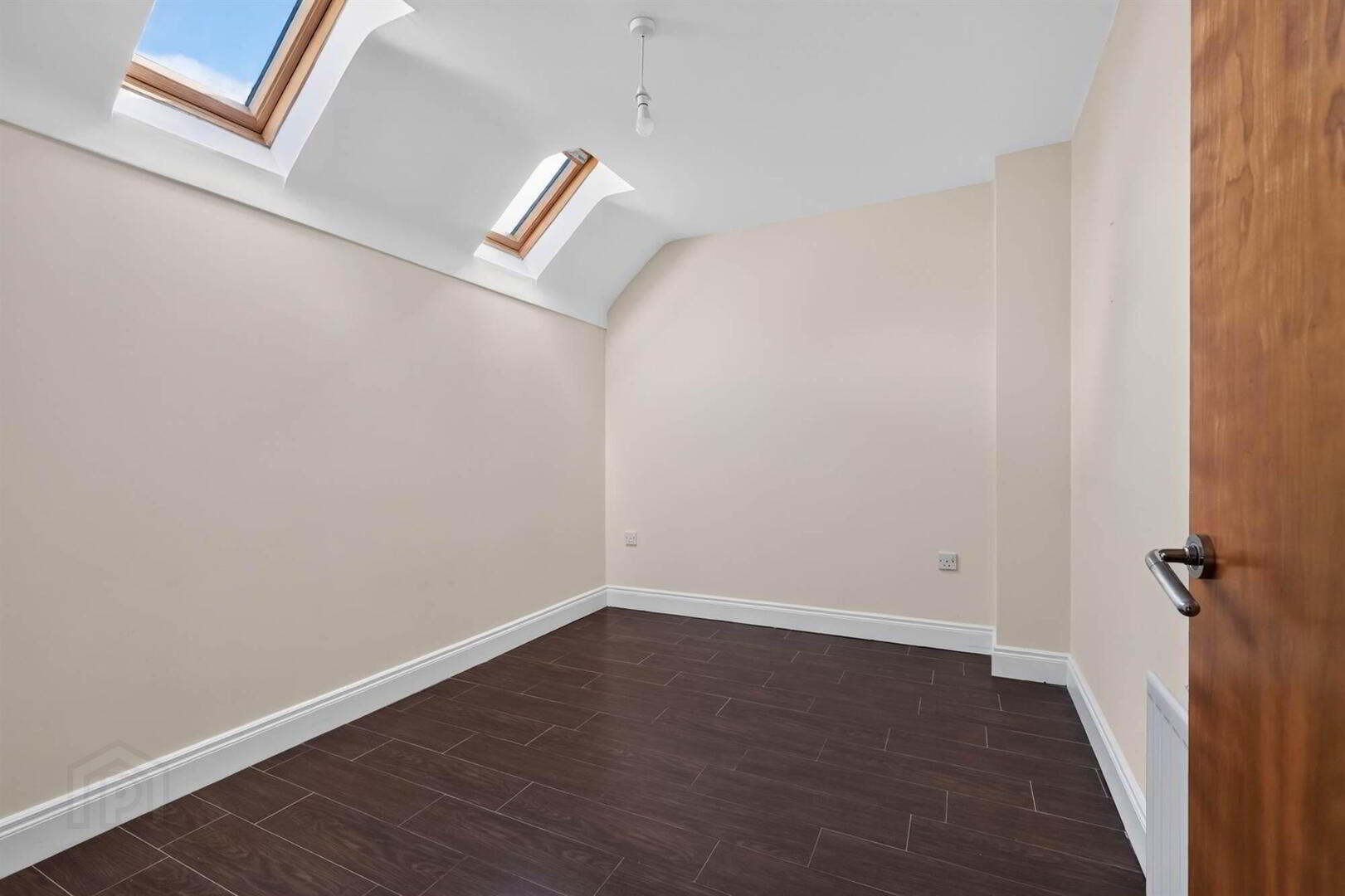 25 Annadale Square 17 of 17