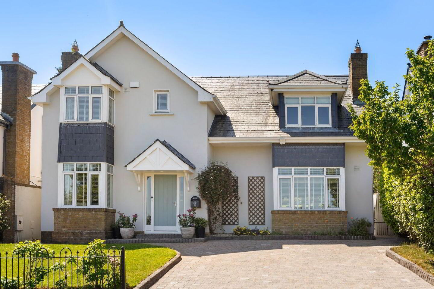 8 Glen View 1 of 25