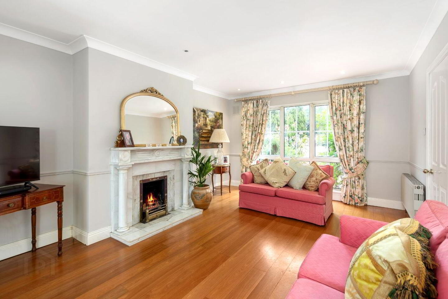 22 Cairn Hill 3 of 20