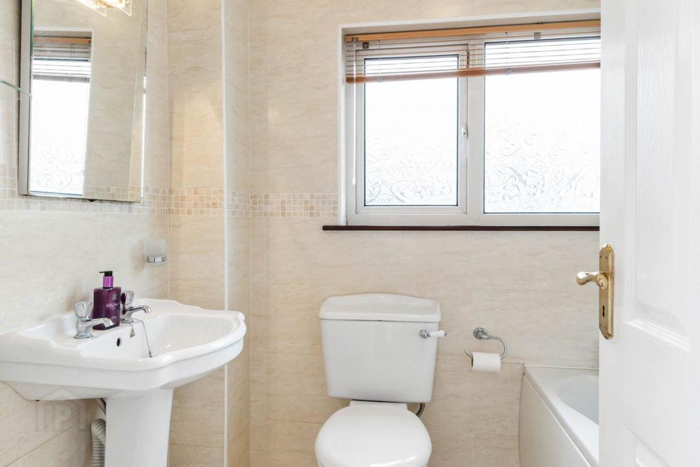 16 Castleknock Grove 10 of 11